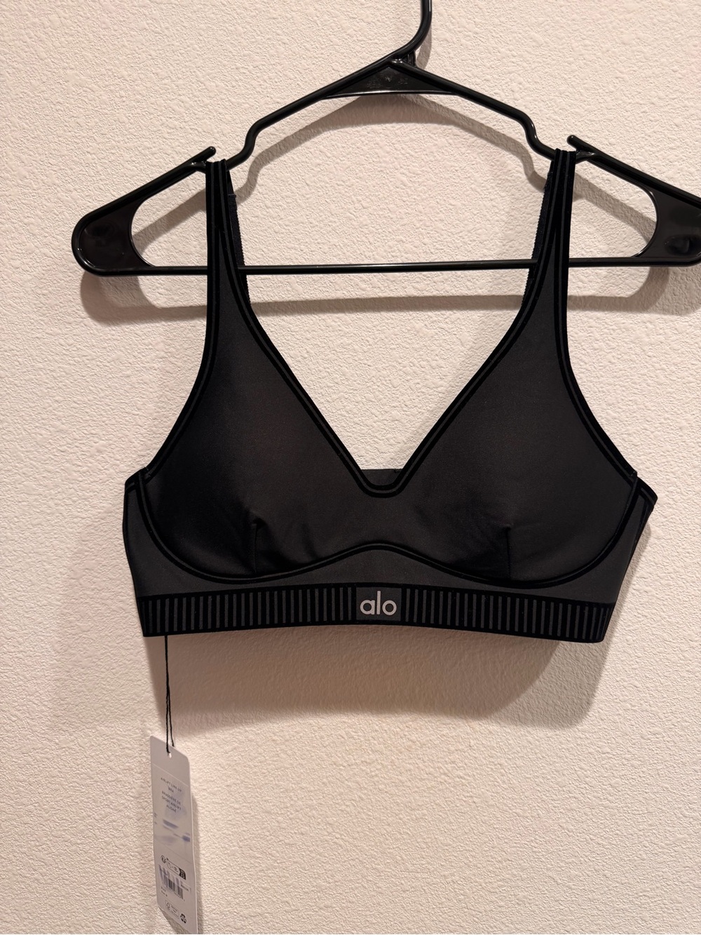 ALO Yoga Black V-Neck Sports Bra with Logo Band